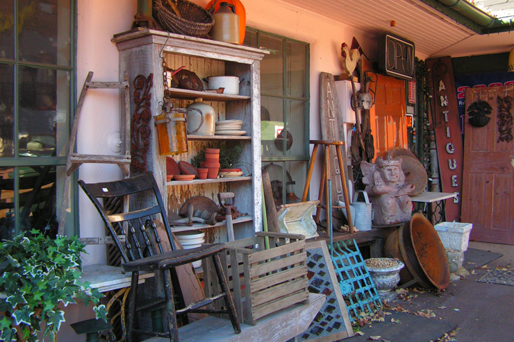 antique-yard-garage-sale-featured-w740x493